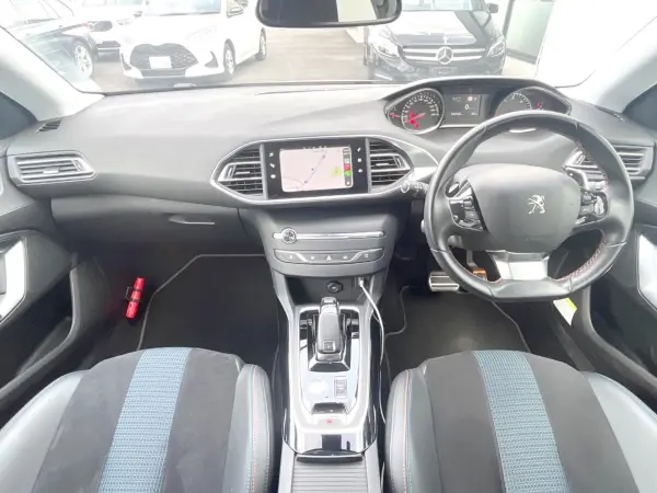 2020 Peugeot 308 — photo 2 | Tuminion Kenya