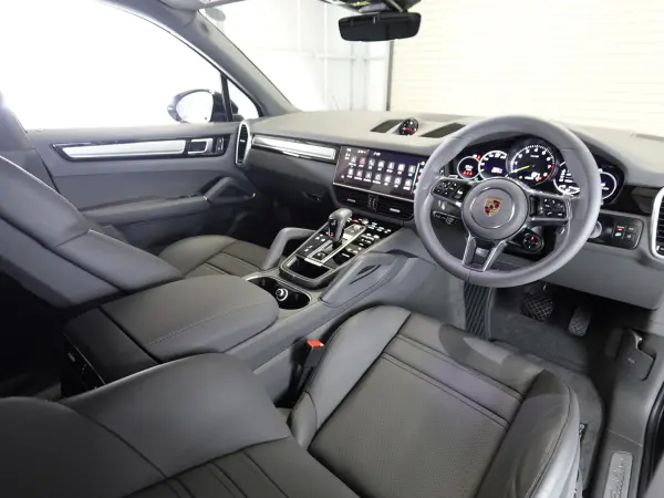 2023 Porsche Cayenne — photo 3 | Tuminion Kenya
