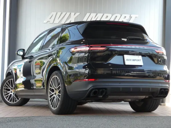 2022 Porsche Cayenne — photo 2 | Tuminion Kenya