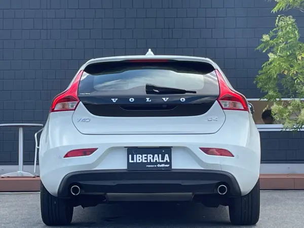 2018 Volvo V40 — photo 9 | Tuminion Kenya