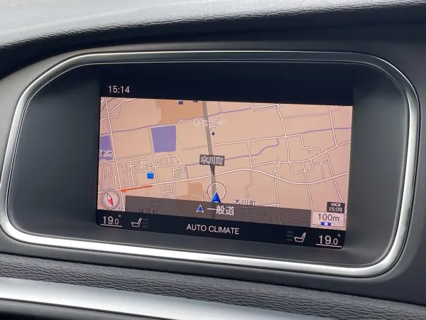 2018 Volvo V40 — photo 3 | Tuminion Kenya