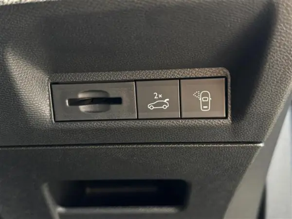 2025 Peugeot 3008 — photo 7 | Tuminion Kenya