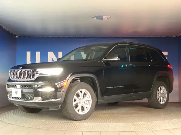 2023 Jeep Grand Cherokee — photo 8 | Tuminion Kenya