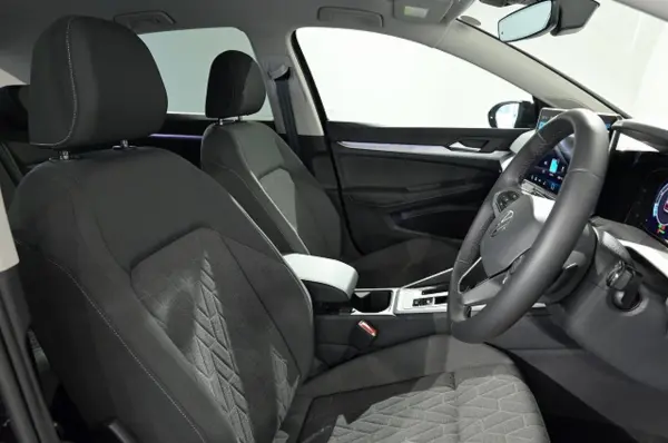 2025 Volkswagen Golf — photo 8 | Tuminion Kenya