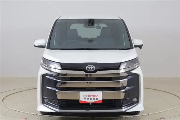 2025 Toyota Noah — photo 2 | Tuminion Kenya