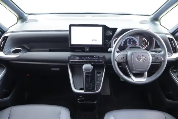 2025 Toyota Noah — photo 7 | Tuminion Kenya