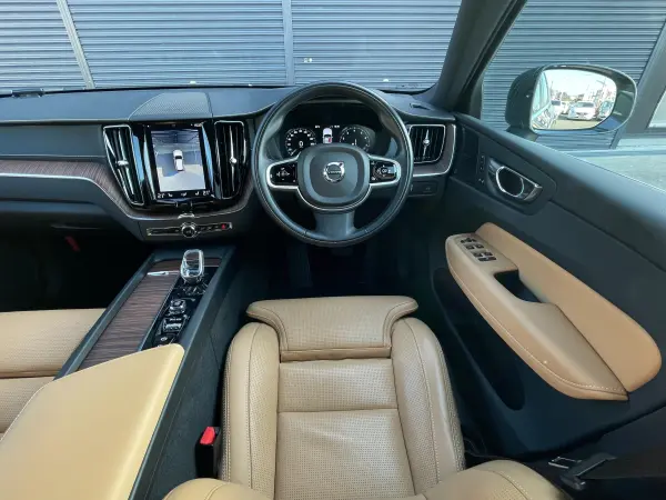 2021 Volvo Xc60 — photo 3 | Tuminion Kenya