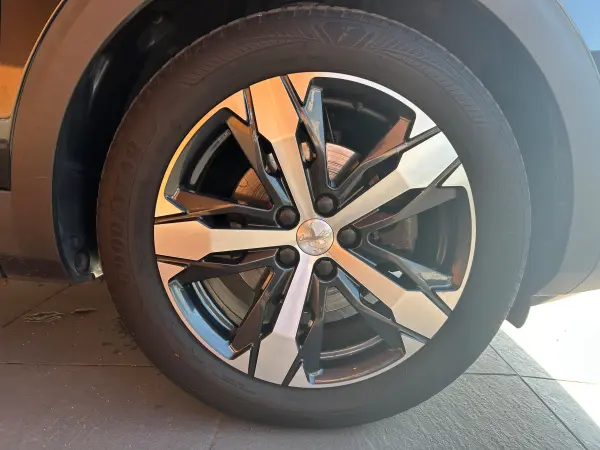 2022 Peugeot 3008 — photo 8 | Tuminion Kenya