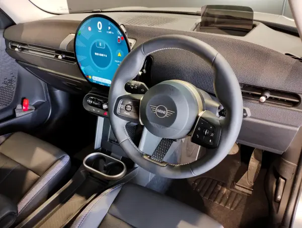 2025 Mini Cooper — photo 9 | Tuminion Kenya