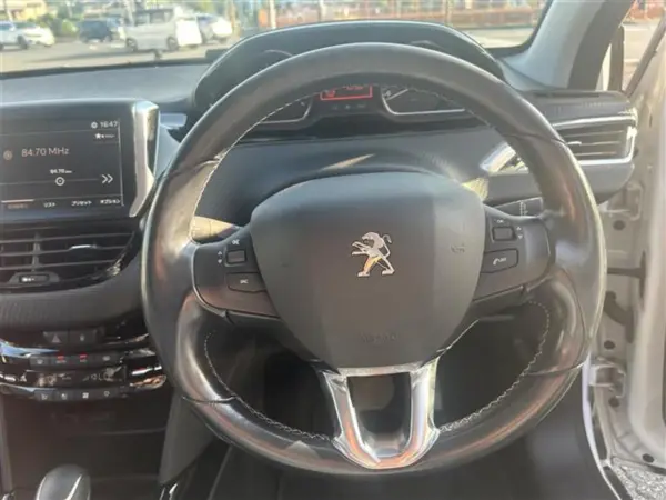 2018 Peugeot 2008 — photo 3 | Tuminion Kenya