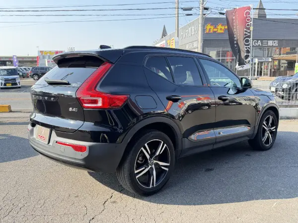 2021 Volvo Xc40 — photo 2 | Tuminion Kenya