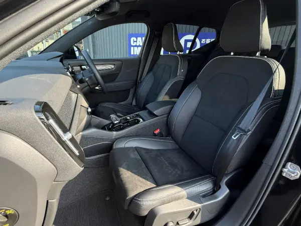 2021 Volvo Xc40 — photo 8 | Tuminion Kenya