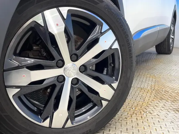 2021 Peugeot 5008 — photo 9 | Tuminion Kenya