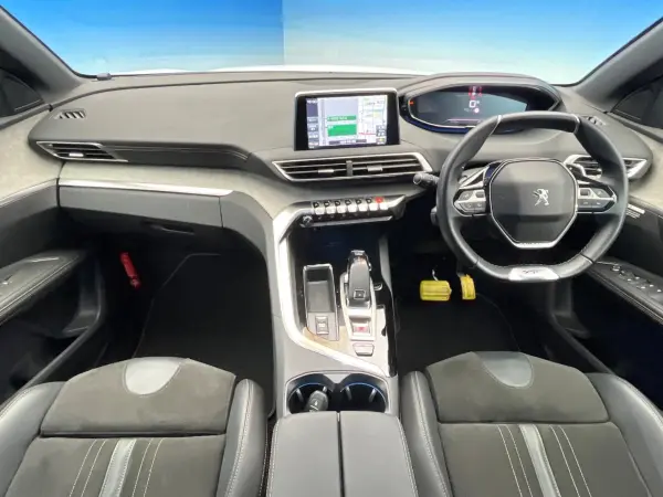 2021 Peugeot 5008 — photo 2 | Tuminion Kenya