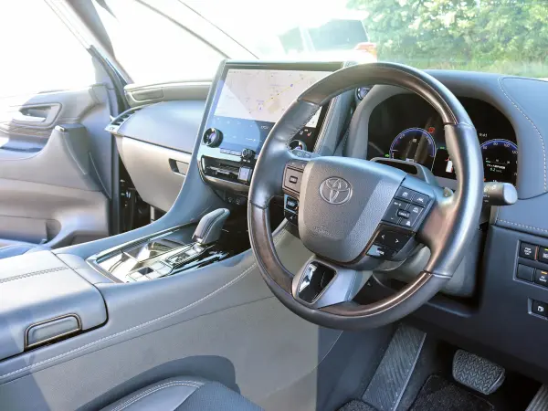 2024 Toyota Alphard — photo 3 | Tuminion Kenya