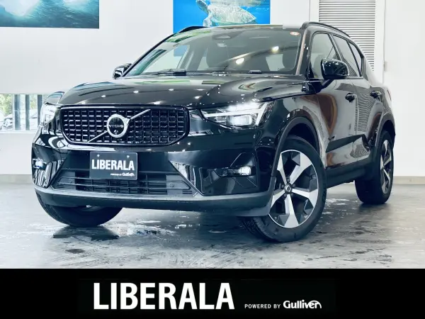 2024 Volvo Xc40 — photo 1