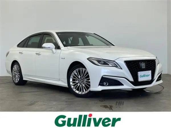 2020 Toyota Crown — photo 1