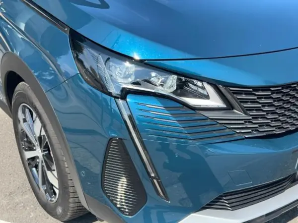2024 Peugeot 5008 — photo 9 | Tuminion Kenya