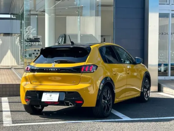 2022 Peugeot 208 — photo 2 | Tuminion Kenya