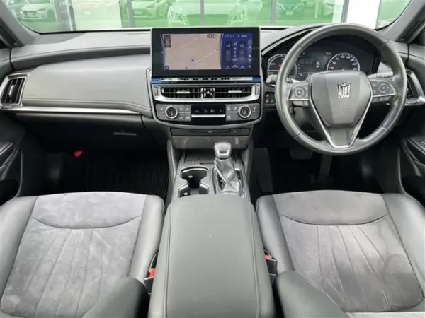 2021 Toyota Crown — photo 2 | Tuminion Kenya
