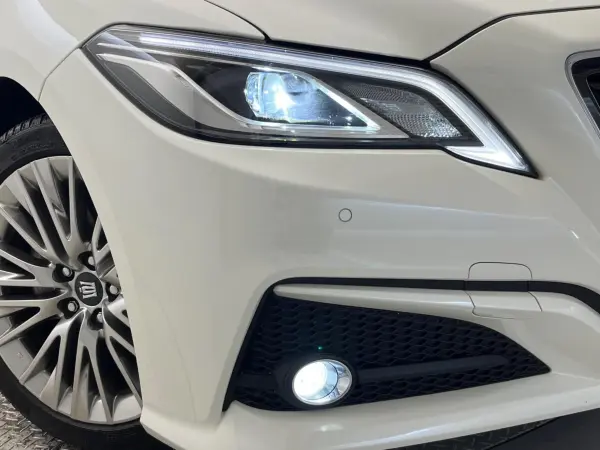 2020 Toyota Crown — photo 8 | Tuminion Kenya