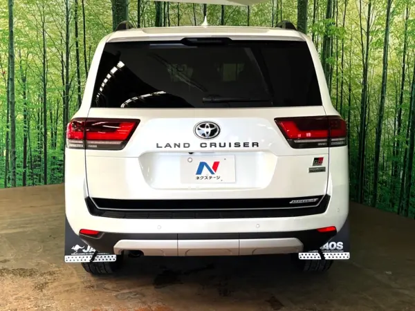 2023 Toyota Landrcuiser 300 — photo 9 | Tuminion Kenya