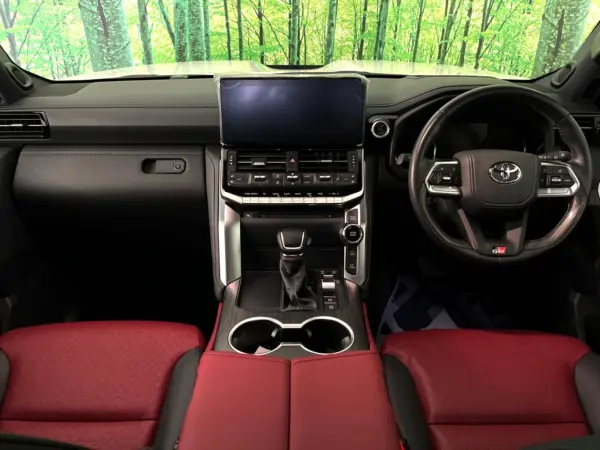 2023 Toyota Landrcuiser 300 — photo 2 | Tuminion Kenya