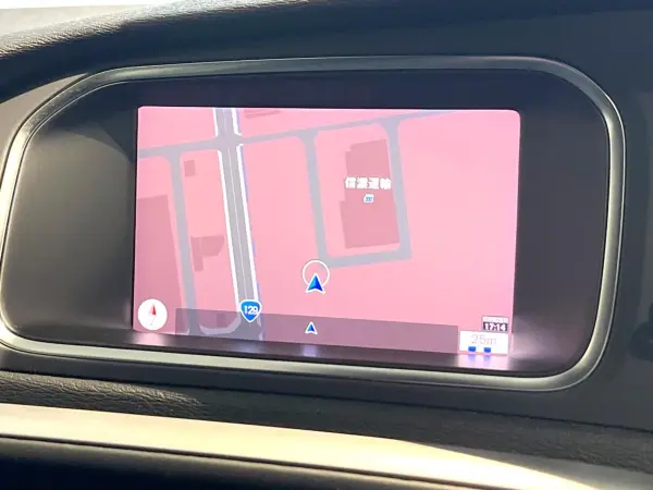 2019 Volvo V40 — photo 8 | Tuminion Kenya