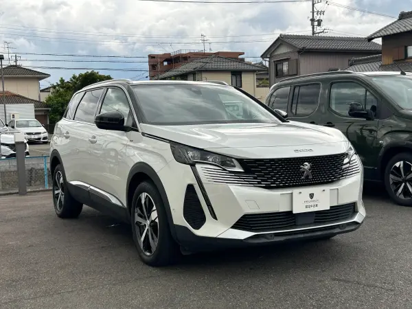 2022 Peugeot 5008 — photo 3 | Tuminion Kenya
