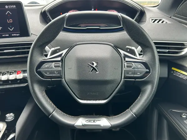 2022 Peugeot 5008 — photo 8 | Tuminion Kenya