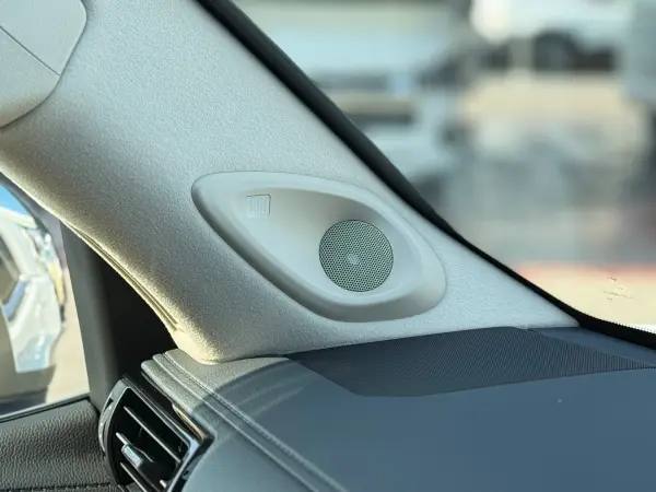 2025 Toyota Landrcuiser 300 — photo 7 | Tuminion Kenya