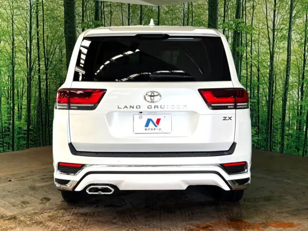 2025 Toyota Landrcuiser 300 — photo 9 | Tuminion Kenya
