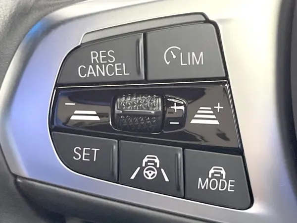 2023 Bmw 3 Series — photo 3 | Tuminion Kenya
