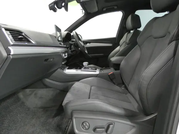 2024 Audi Q5 — photo 9 | Tuminion Kenya