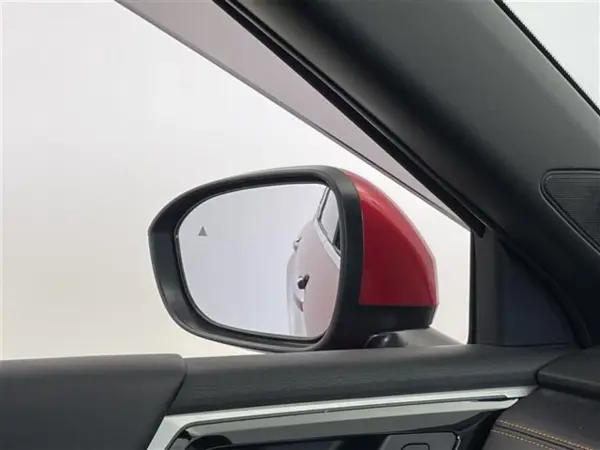 2022 Mitsubishi Outlander — photo 8 | Tuminion Kenya
