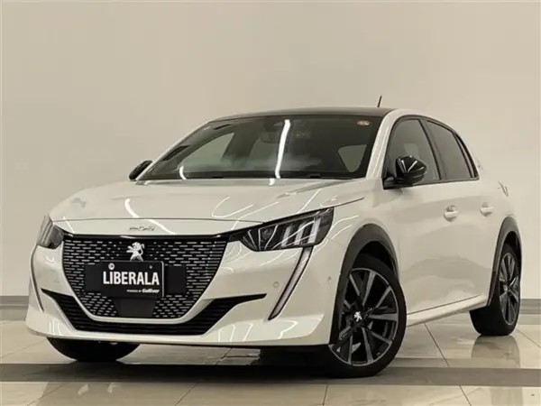 2022 Peugeot 208 — photo 1
