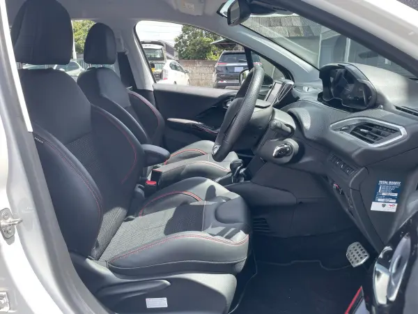 2019 Peugeot 208 — photo 7 | Tuminion Kenya