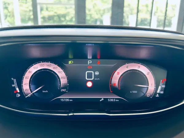 2022 Peugeot 5008 — photo 3 | Tuminion Kenya