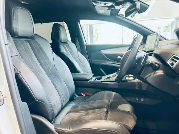 2022 Peugeot 5008 — photo 9 | Tuminion Kenya