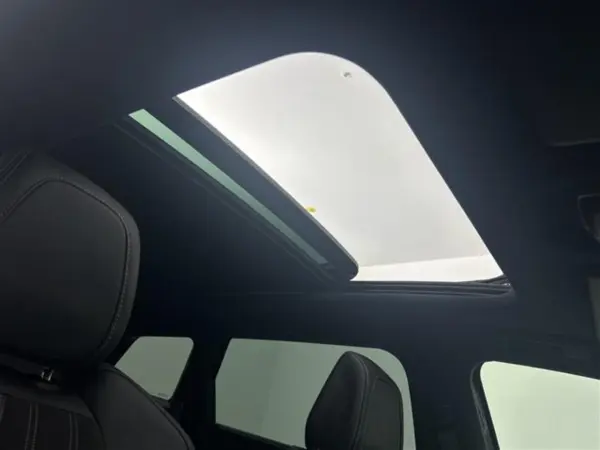 2021 Peugeot 5008 — photo 2 | Tuminion Kenya