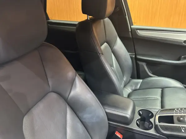 2019 Porsche Macan — photo 7 | Tuminion Kenya