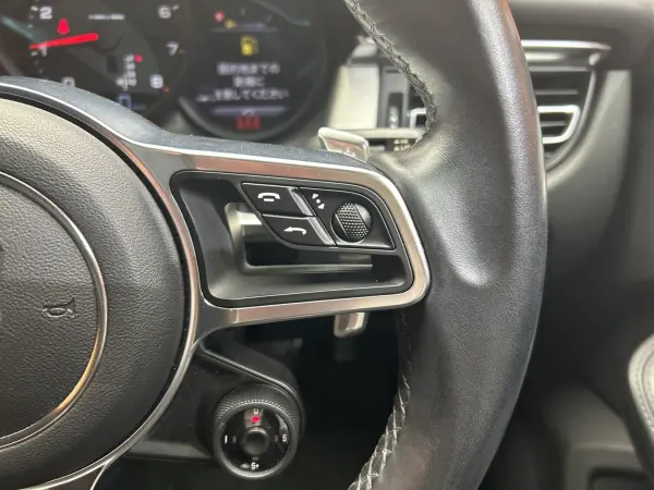 2019 Porsche Macan — photo 9 | Tuminion Kenya