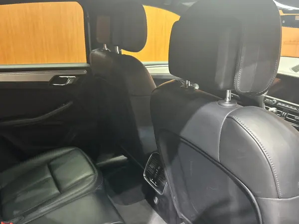2019 Porsche Macan — photo 8 | Tuminion Kenya