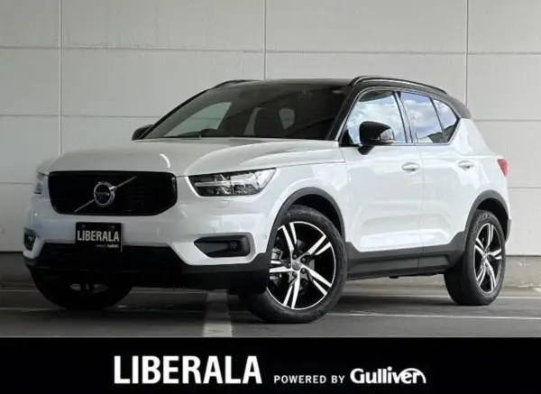 2021 Volvo Xc40 — photo 1