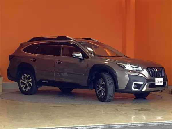 2022 Subaru Legacy Outback — photo 9 | Tuminion Kenya