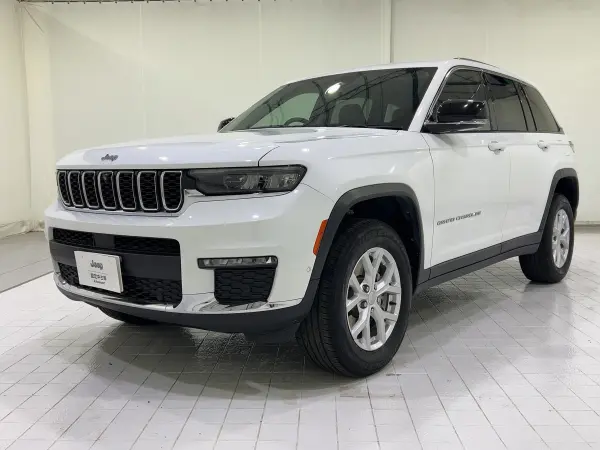2023 Jeep Grand Cherokee — photo 8 | Tuminion Kenya