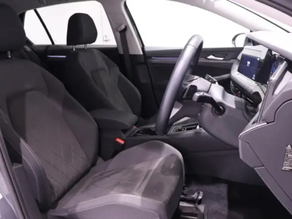 2021 Volkswagen Golf — photo 9 | Tuminion Kenya