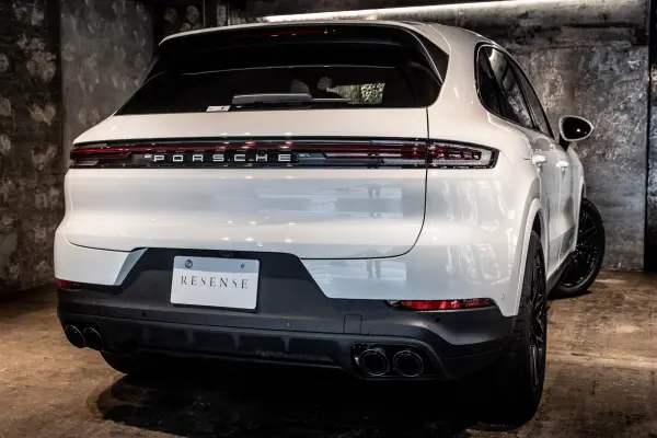 2024 Porsche Cayenne — photo 3 | Tuminion Kenya