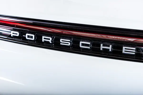 2024 Porsche Cayenne — photo 8 | Tuminion Kenya