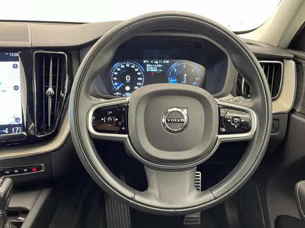 2019 Volvo Xc60 — photo 3 | Tuminion Kenya